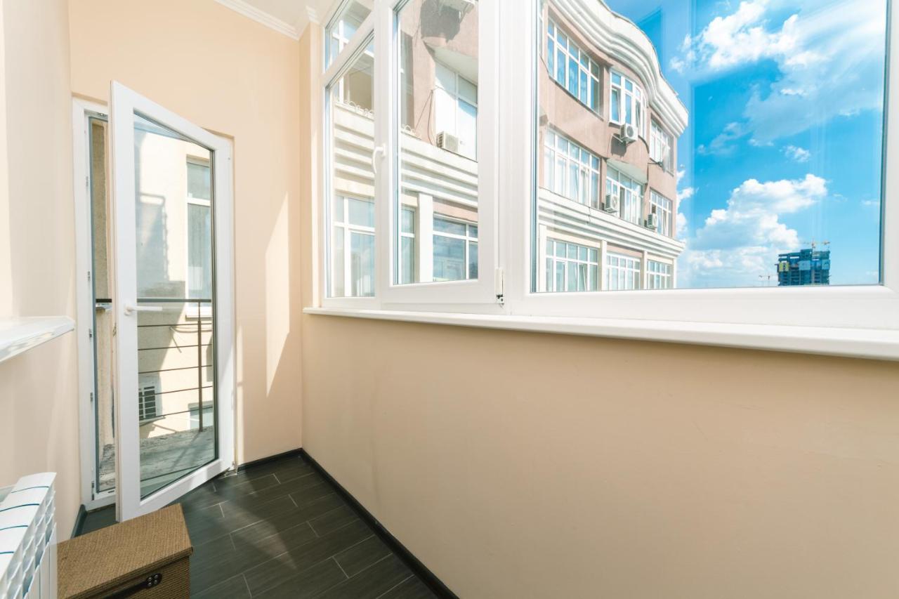 1К Люкс На Жилянская 118 Apartment Kyiv Exterior photo